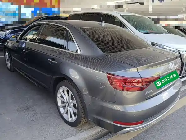 Audi A4L 2020