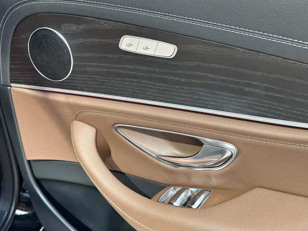 Mercedes-Benz E-Class 2020 — фото 28