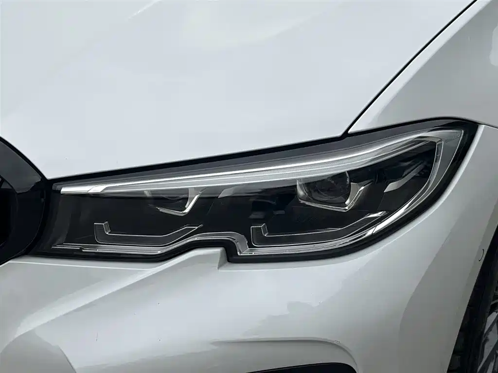 BMW 3 Series 2020 — фото 9