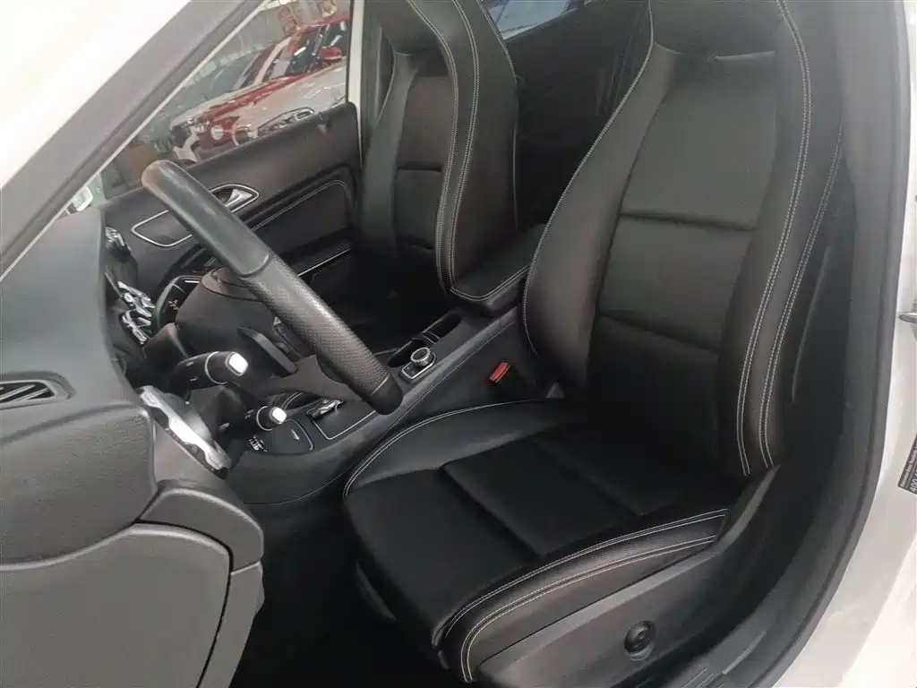 Mercedes-Benz GLA 2018 — фото 11