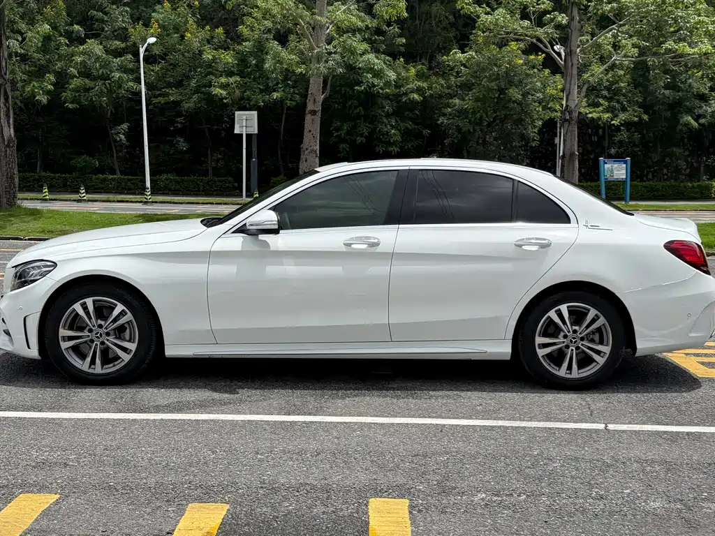 Mercedes-Benz C-Class 2019