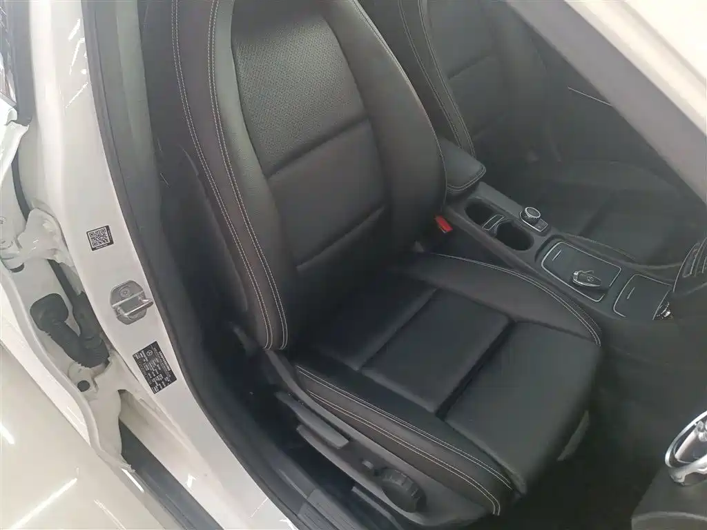 Mercedes-Benz GLA 2018 — фото 20