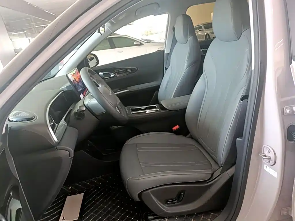 Geely Galaxy Starwish 2026 — фото 15