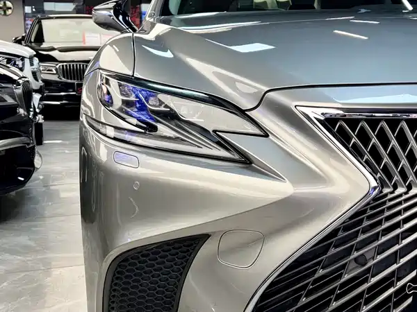 Lexus LS 2018