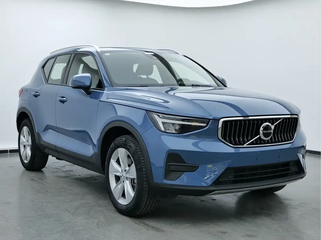 Volvo XC40 2023 — фото 3