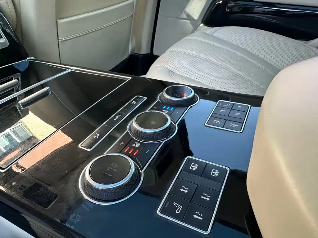 Land Rover Range Rover 2015 — фото 20
