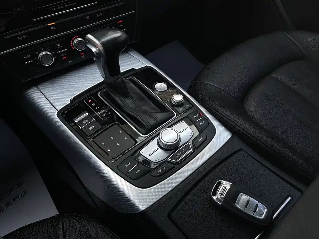 Audi A6L 2015 — фото 14