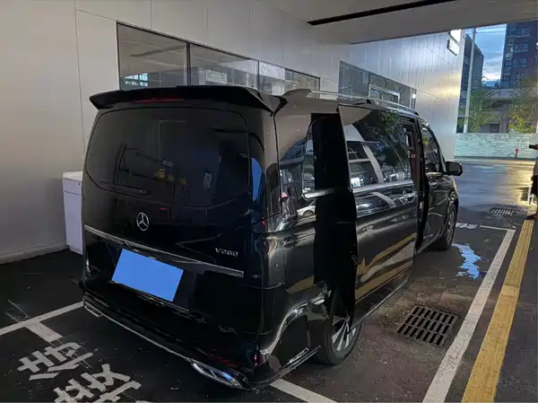 Mercedes-Benz Vito 2023