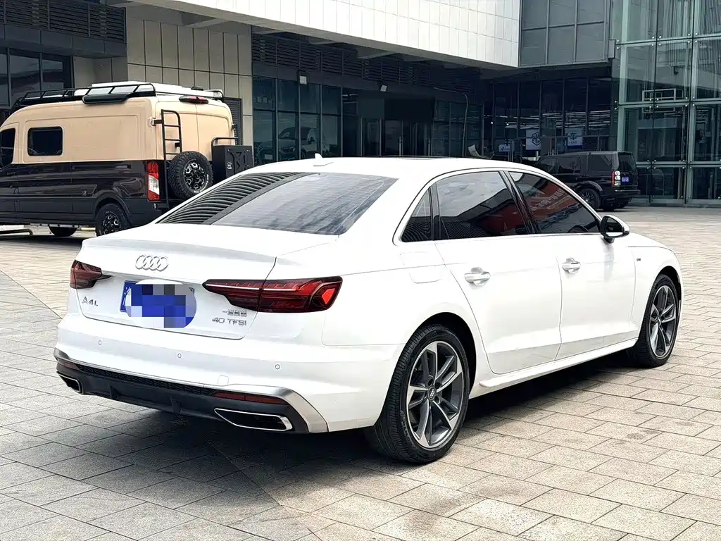 Audi A4L 2020 — фото 16