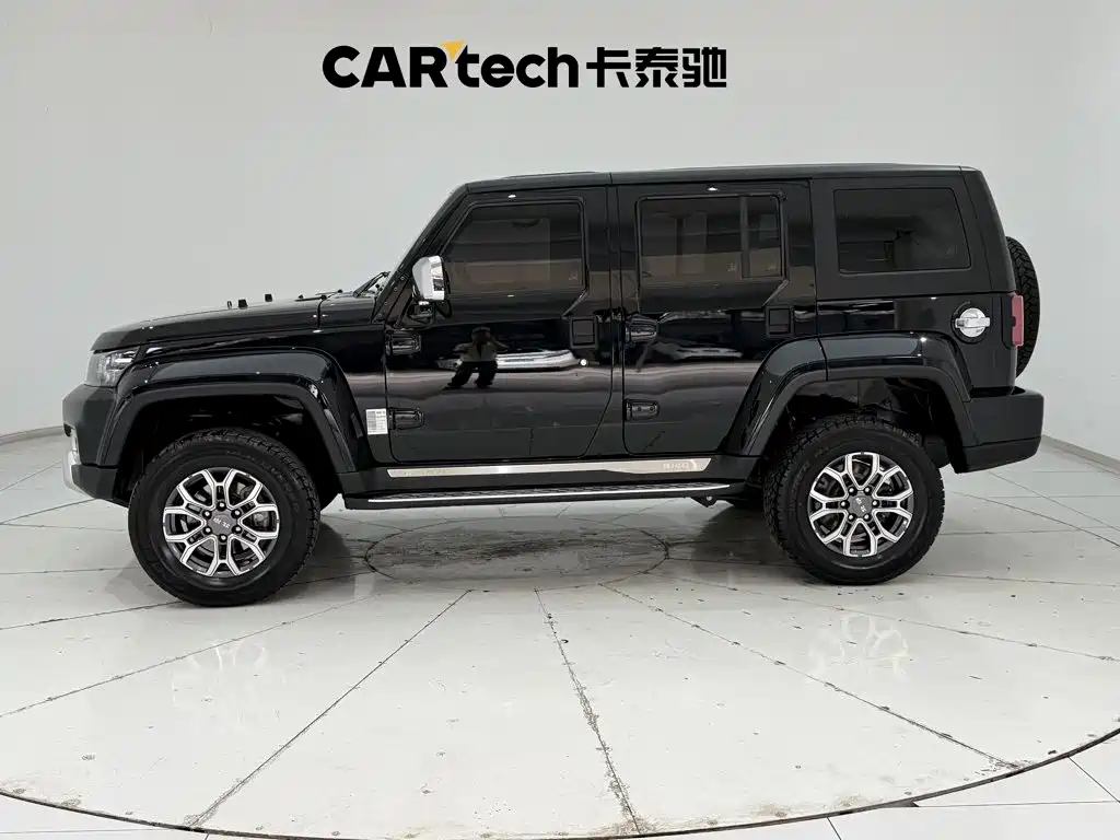 BAIC BJ40 2024 — фото 8