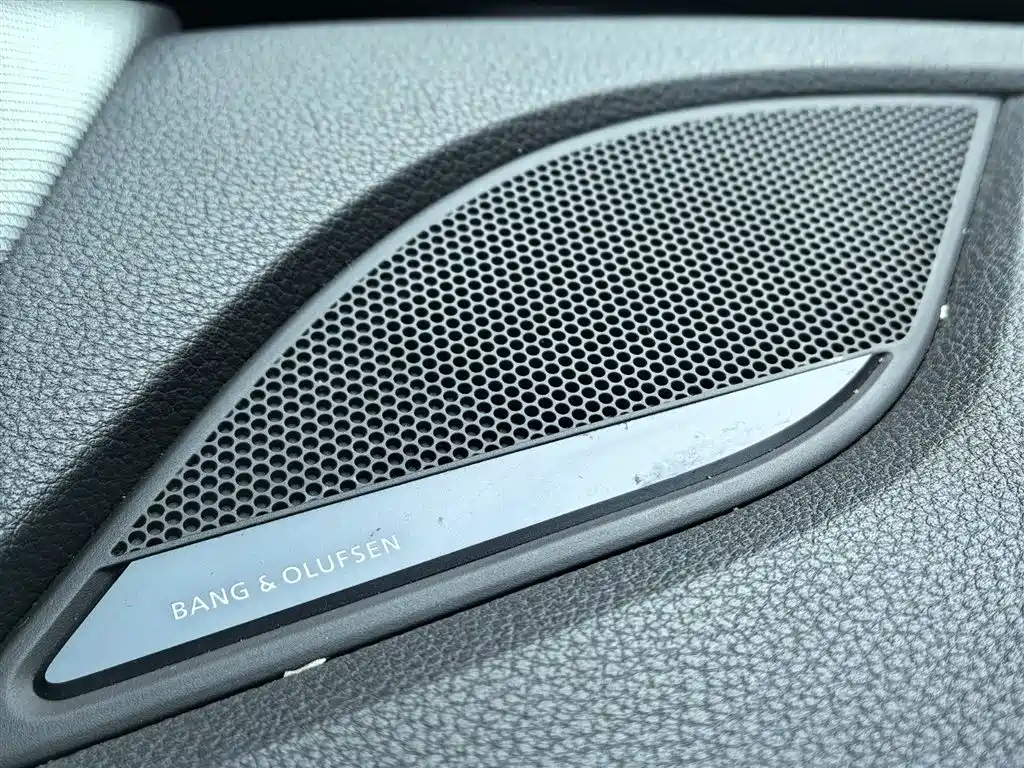 Audi A4L 2017 — фото 18