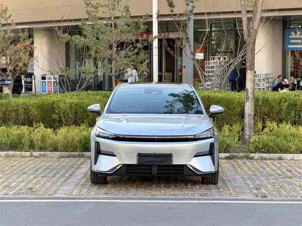 Geely Galaxy L6 2025