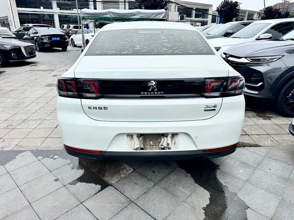 Peugeot 308 2019 — фото 10
