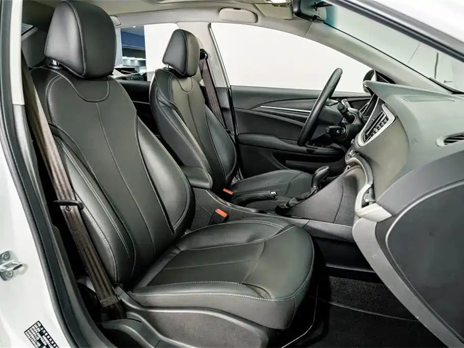 Buick Excelle 2023 — фото 19
