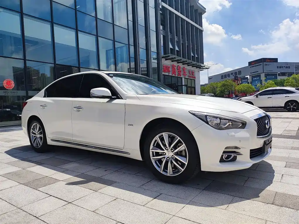 Infiniti Q50L 2018 — фото 3
