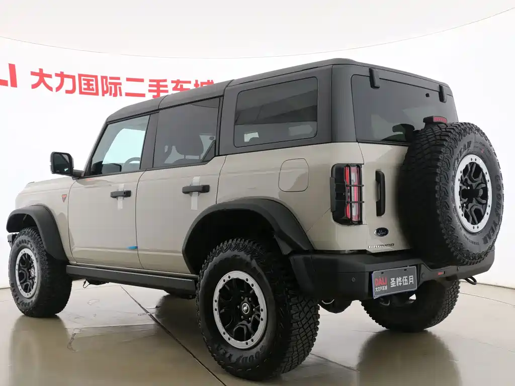 Ford Bronco 2025 — фото 14