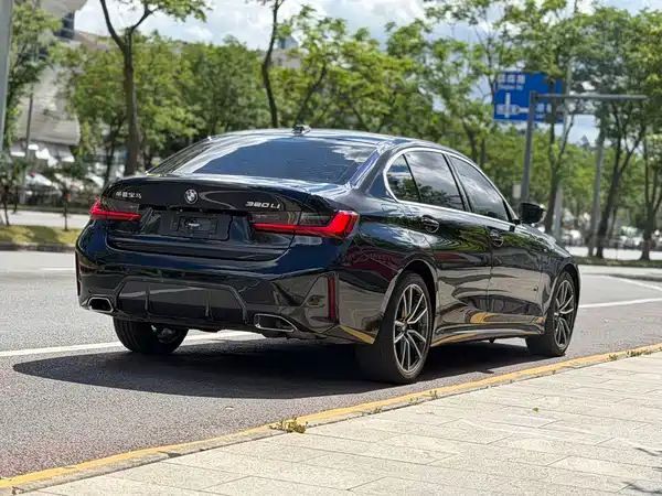 BMW 3 Series 2023