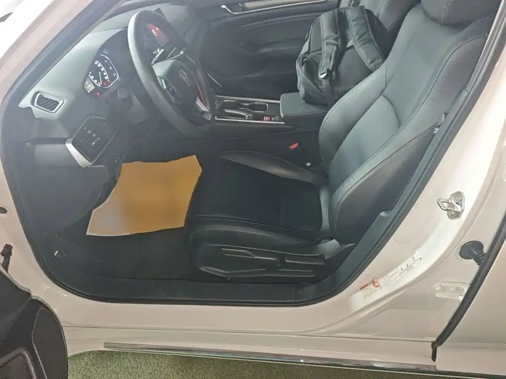 Honda Accord 2018 — фото 15