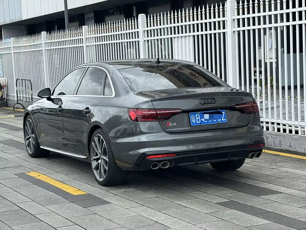 Audi S4 2021 — фото 10