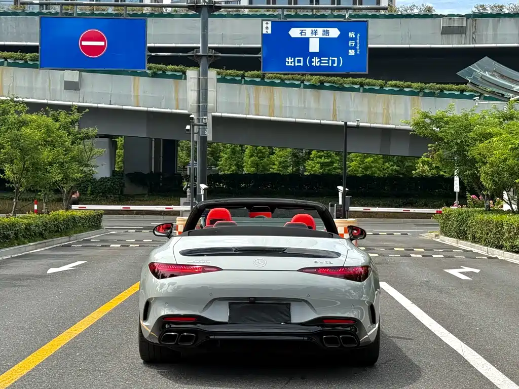Mercedes-Benz SL-Class AMG 2025 — фото 8