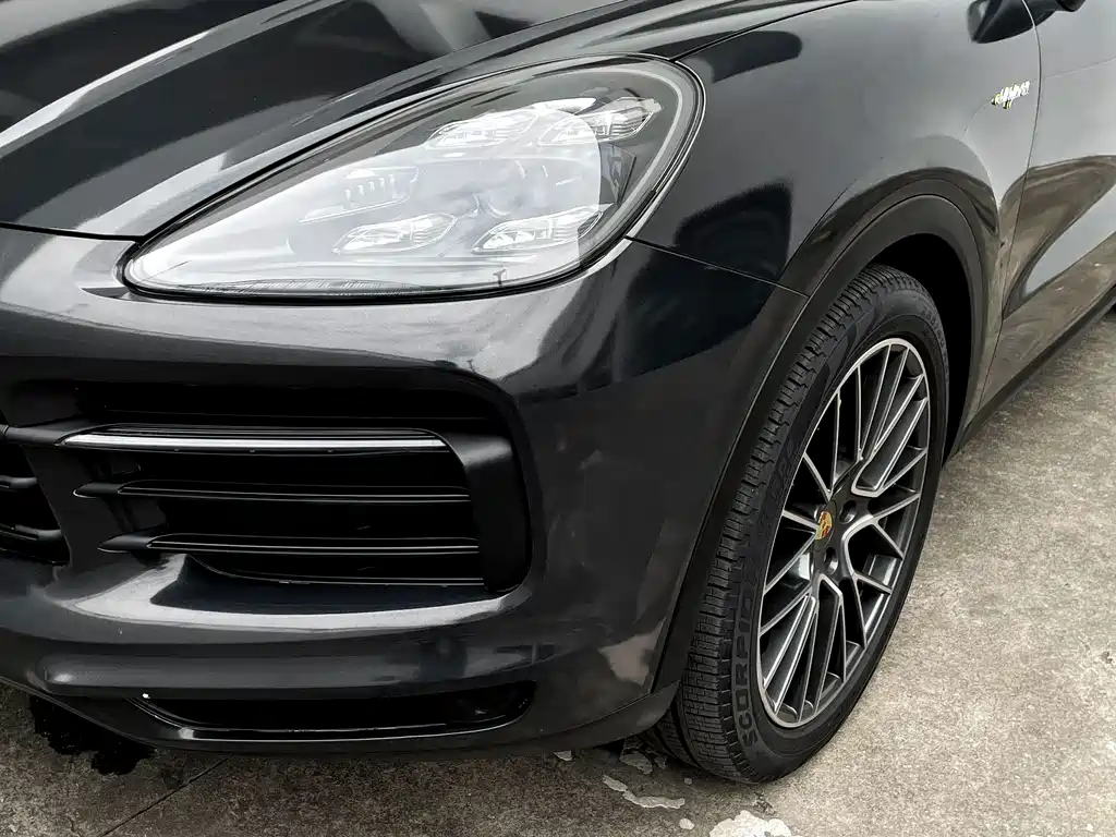 Porsche Cayenne Hybrid 2019 — фото 5