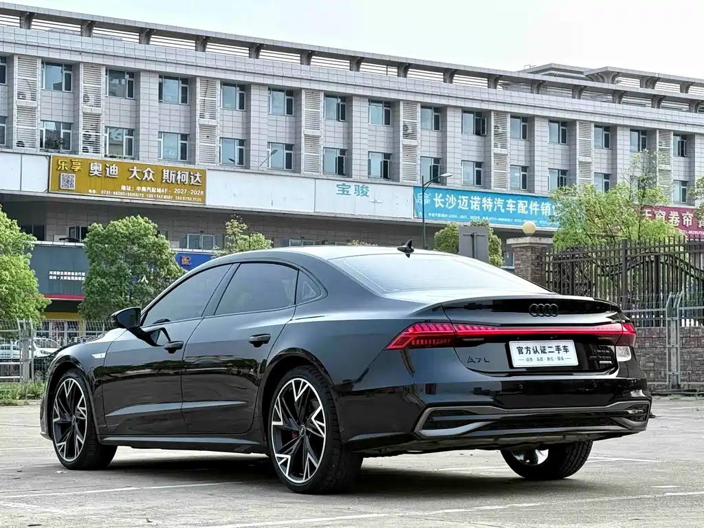 Audi A7L 2024 — фото 7