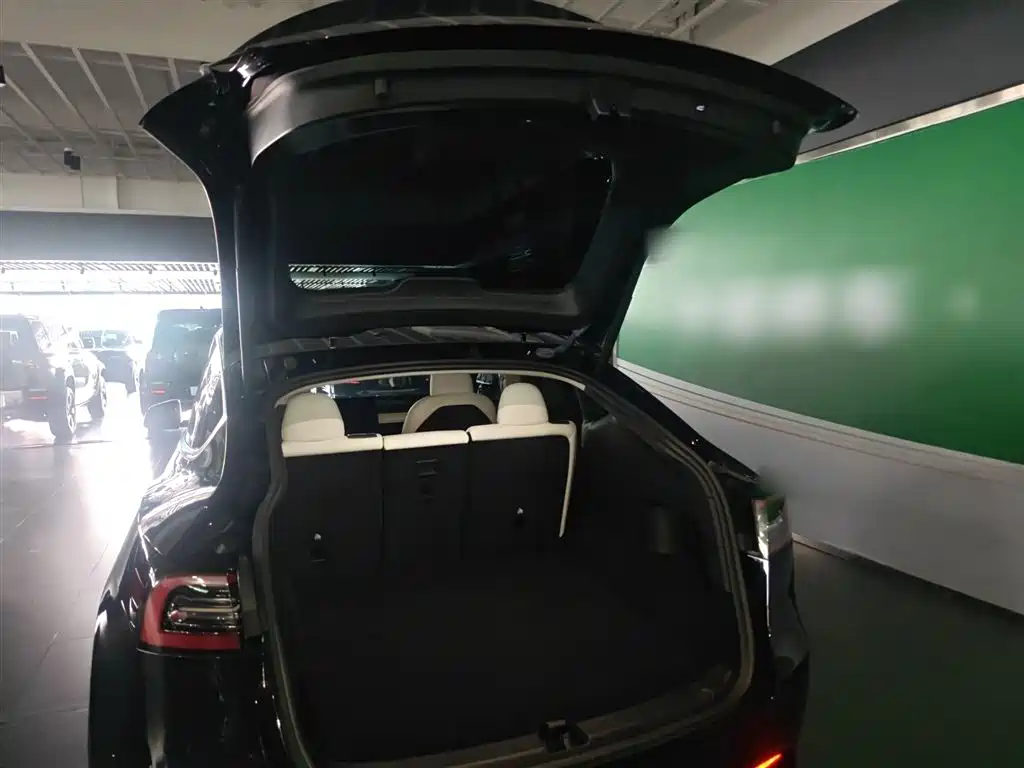 Tesla Model Y 2022 — фото 15