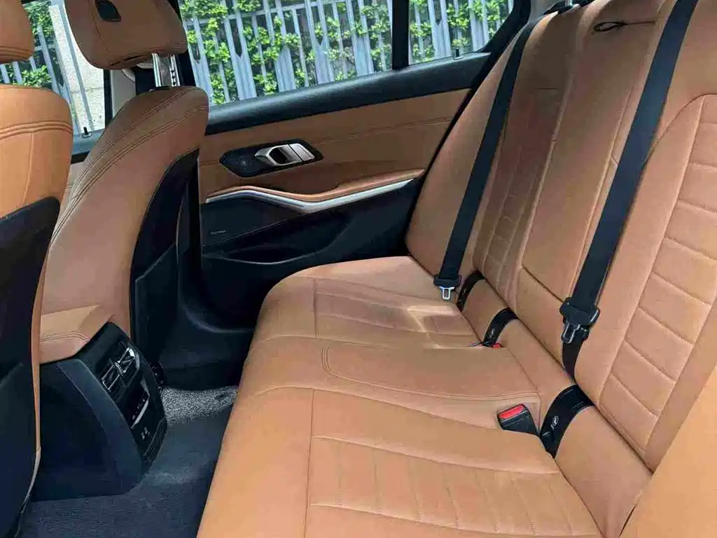 BMW 3 Series 2020 — фото 10