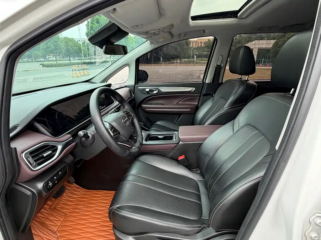GAC Trumpchi M6 2022 — фото 4