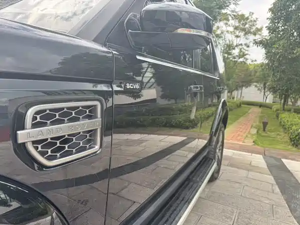 Land Rover Discovery 2016