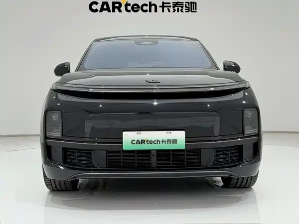 Li Auto L8 2025