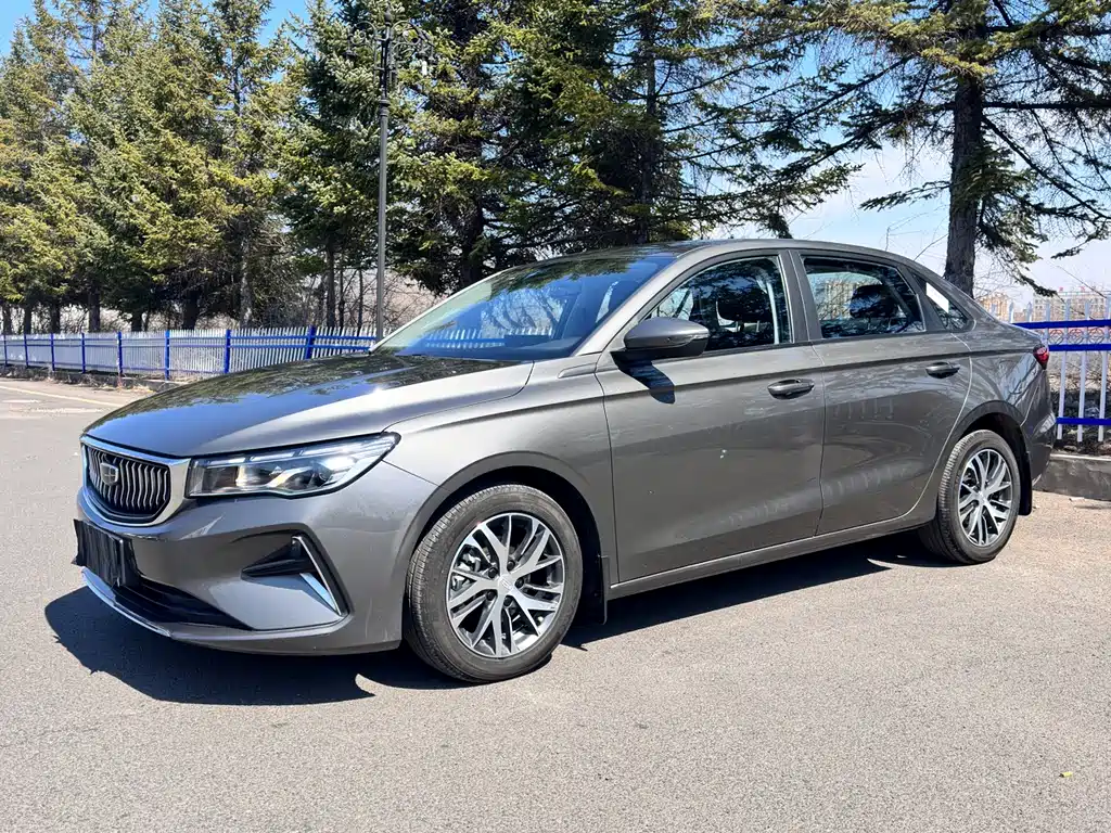 Geely Emgrand 2024