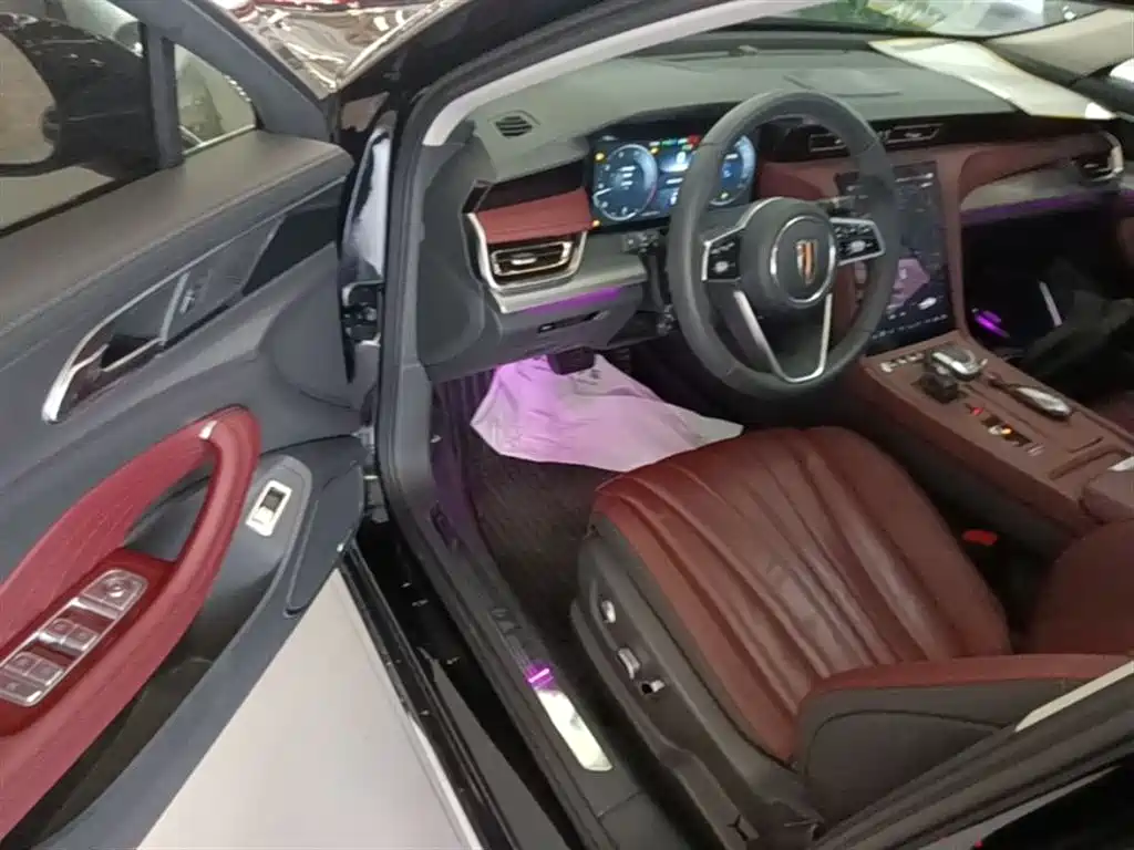 Hongqi H5 2024 — фото 16