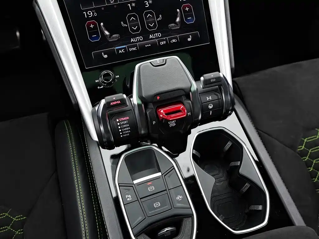 Lamborghini Urus 2021 — фото 17