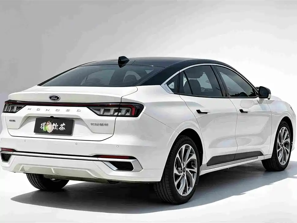 Ford Mondeo 2024 — фото 9