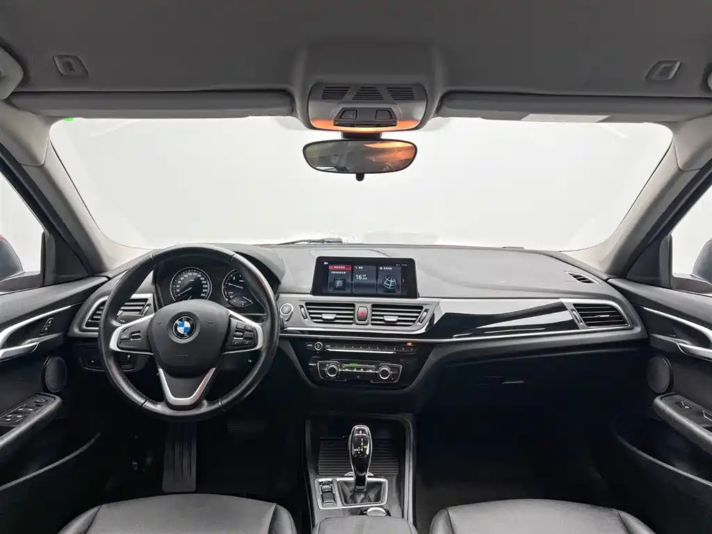 BMW 1 Series 2020 — фото 22