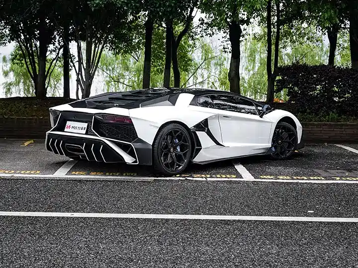 Lamborghini Aventador 2014 — фото 7