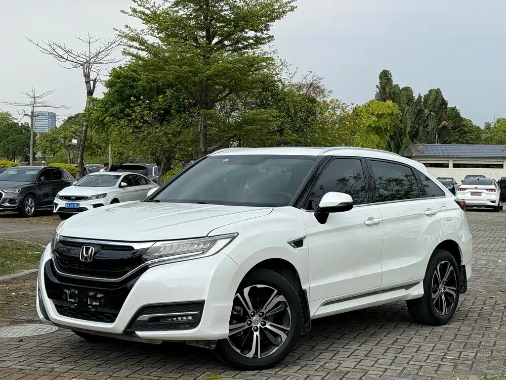 Honda UR-V 2018 — фото 1