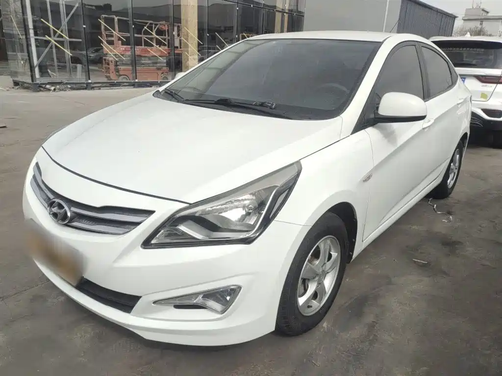 Hyundai Verna 2016 — фото 2