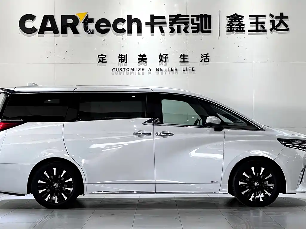 Toyota Alphard 2024 — фото 4