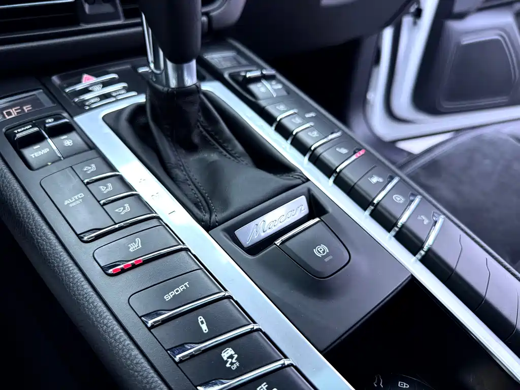 Porsche Macan 2020 — фото 23