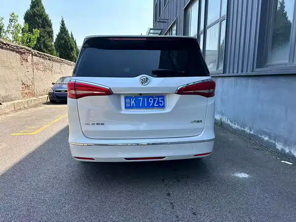 Buick GL8 2017