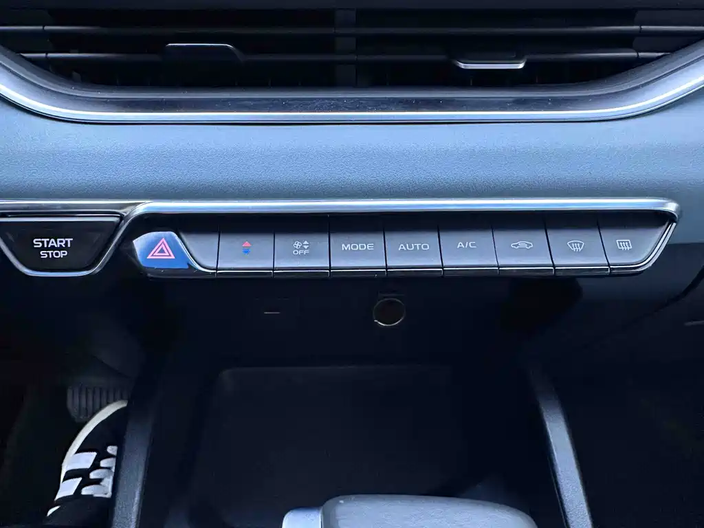 Geely Emgrand S 2022 — фото 13