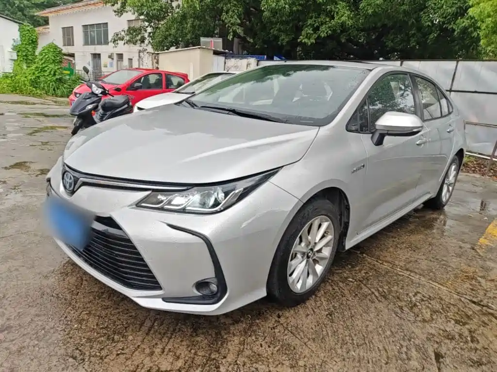Toyota Corolla 2021 — фото 1