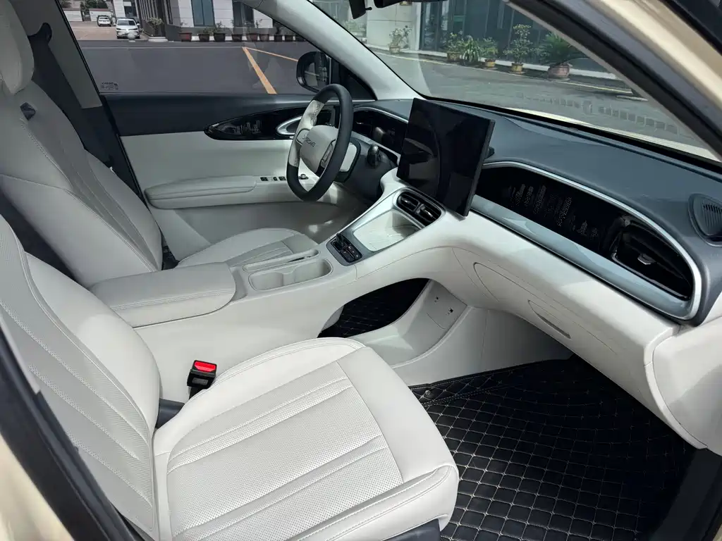 Geely Galaxy Starwish 2025 — фото 15