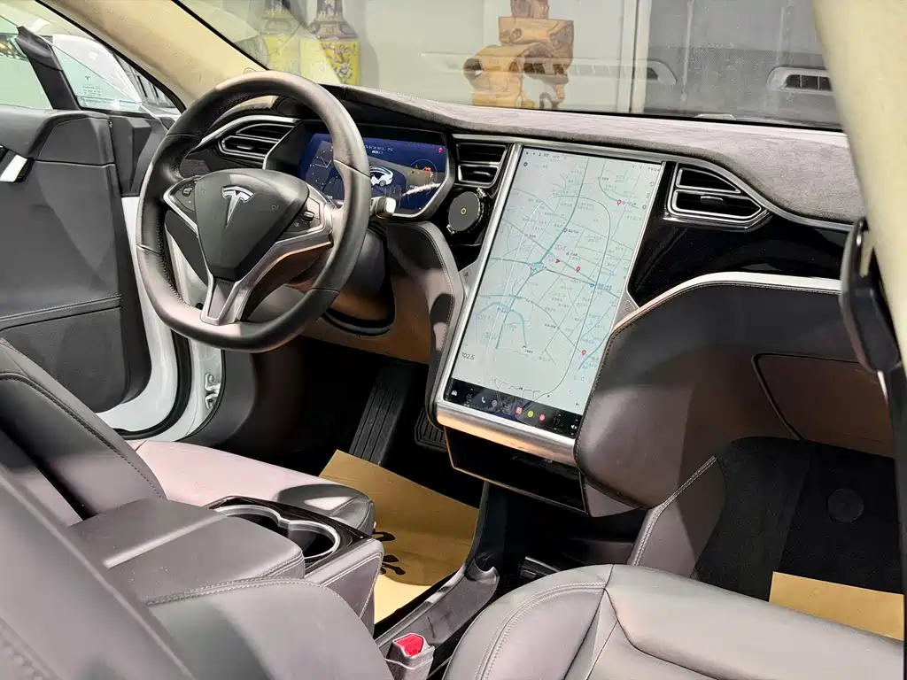 Tesla Model S 2016 — фото 12