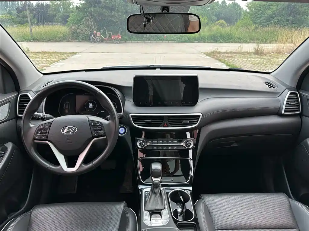 Hyundai Tucson 2020 — фото 10