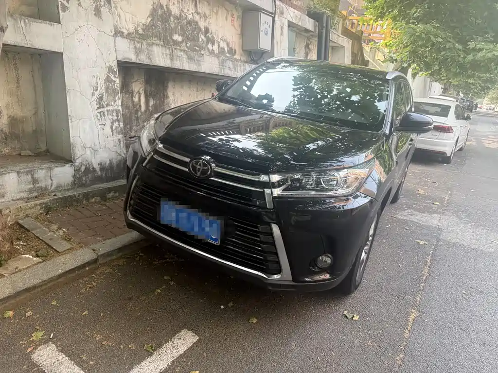 Toyota Highlander 2020