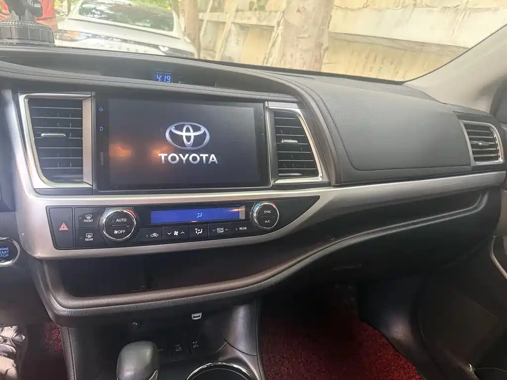 Toyota Highlander 2020 — фото 11