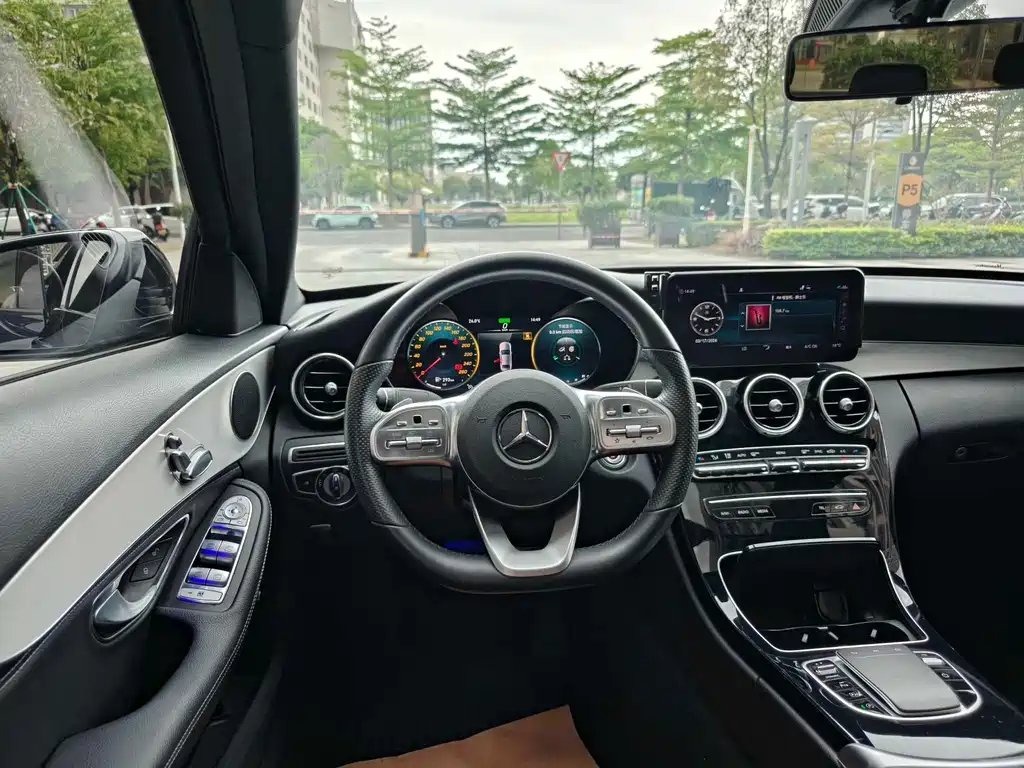 Mercedes-Benz C-Class 2020 — фото 13
